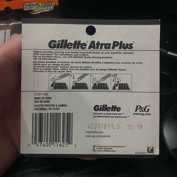 Gillette AtraPlus Razor Blades (10 Razors Per Box) 10 Boxes x 10 = 100 Razors - Picture 3 of 4